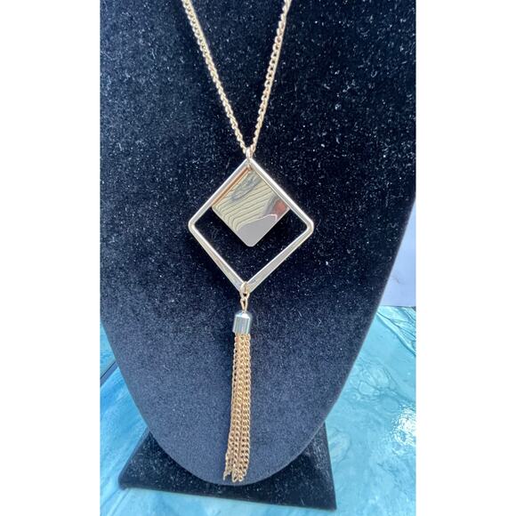 Long Gold Tone Fringe Geometric Pendent Tassel Necklace - Picture 3 of 8